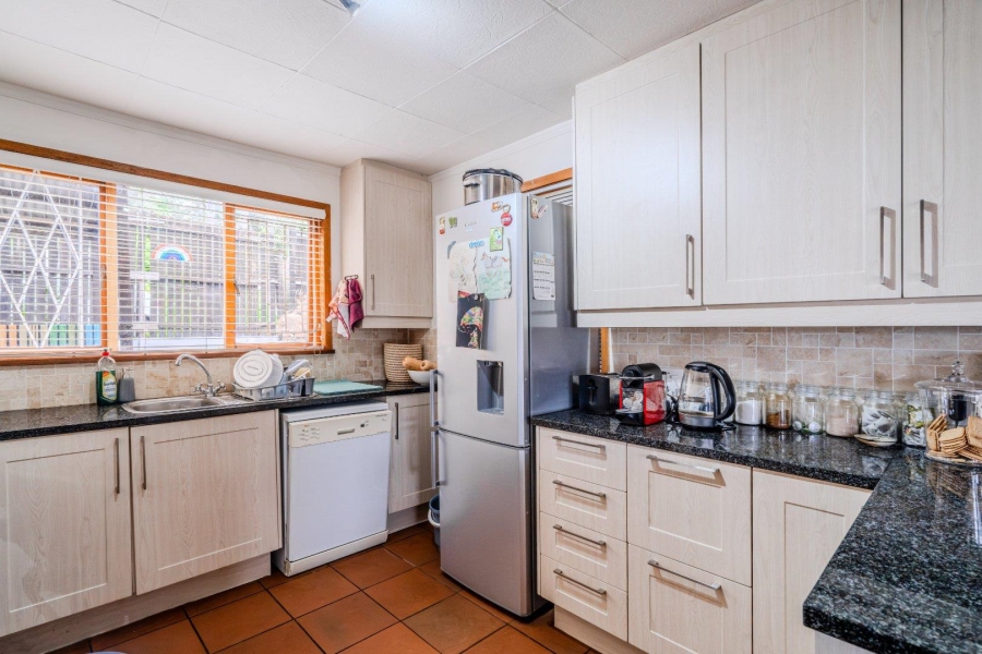 3 Bedroom Property for Sale in Fish Hoek Western Cape